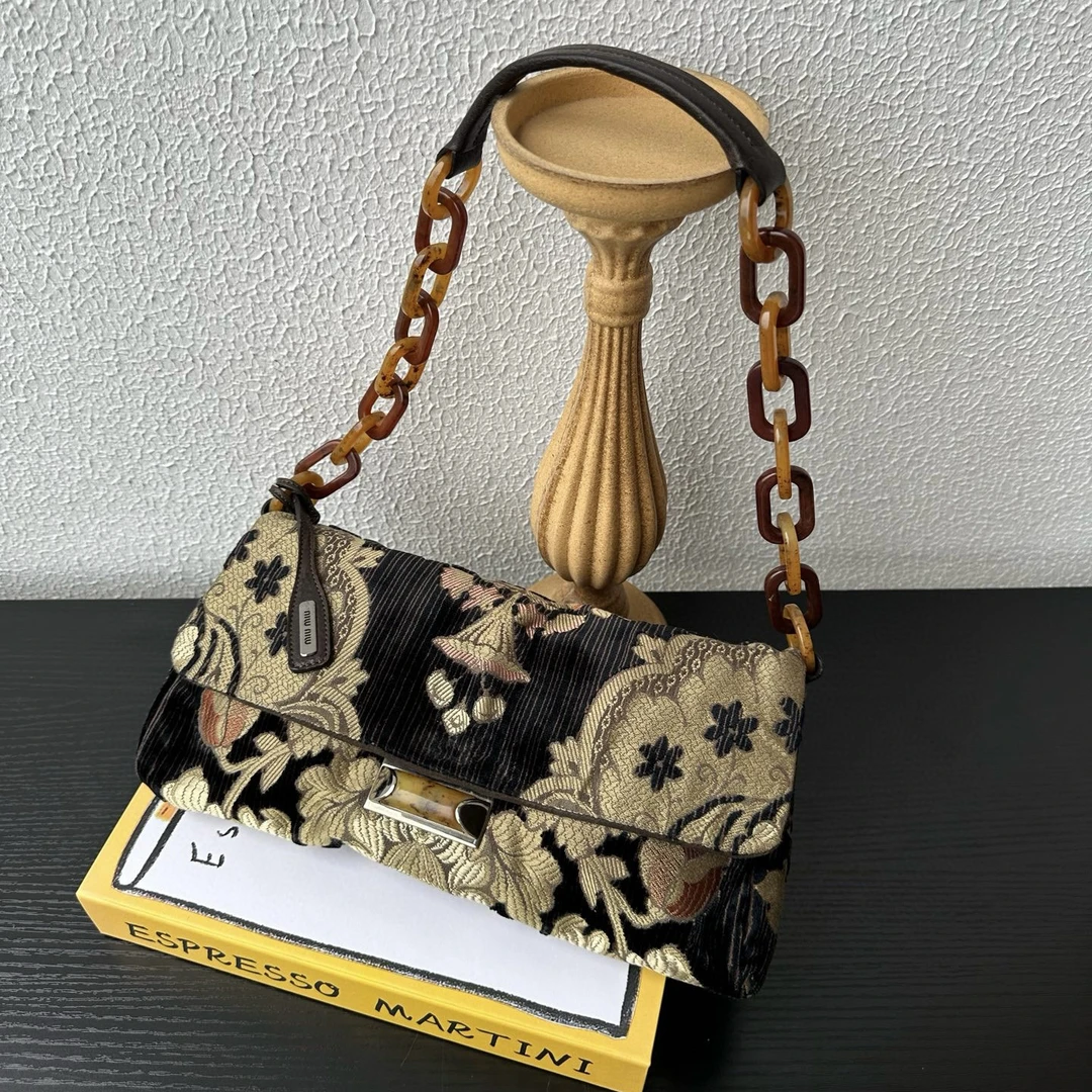 95新 MIU MIU/缪缪 丝绒刺绣玳瑁单肩包063794