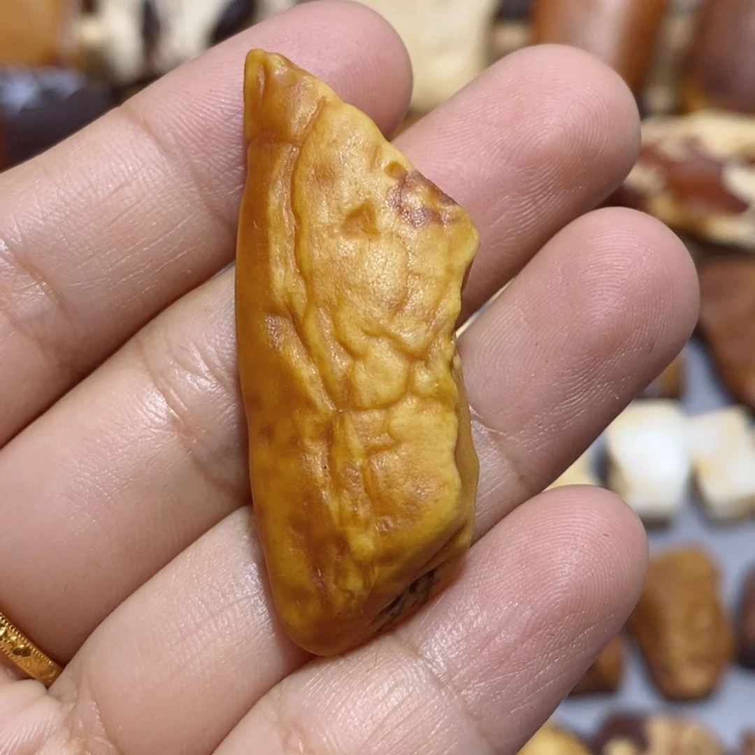 I***7定制琥珀蜜蜡原石