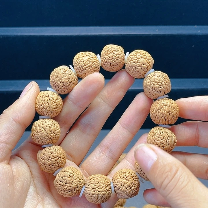 菩***心桃核吊坠桃核手串