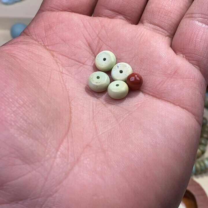 南红玛瑙颈饰未镶嵌