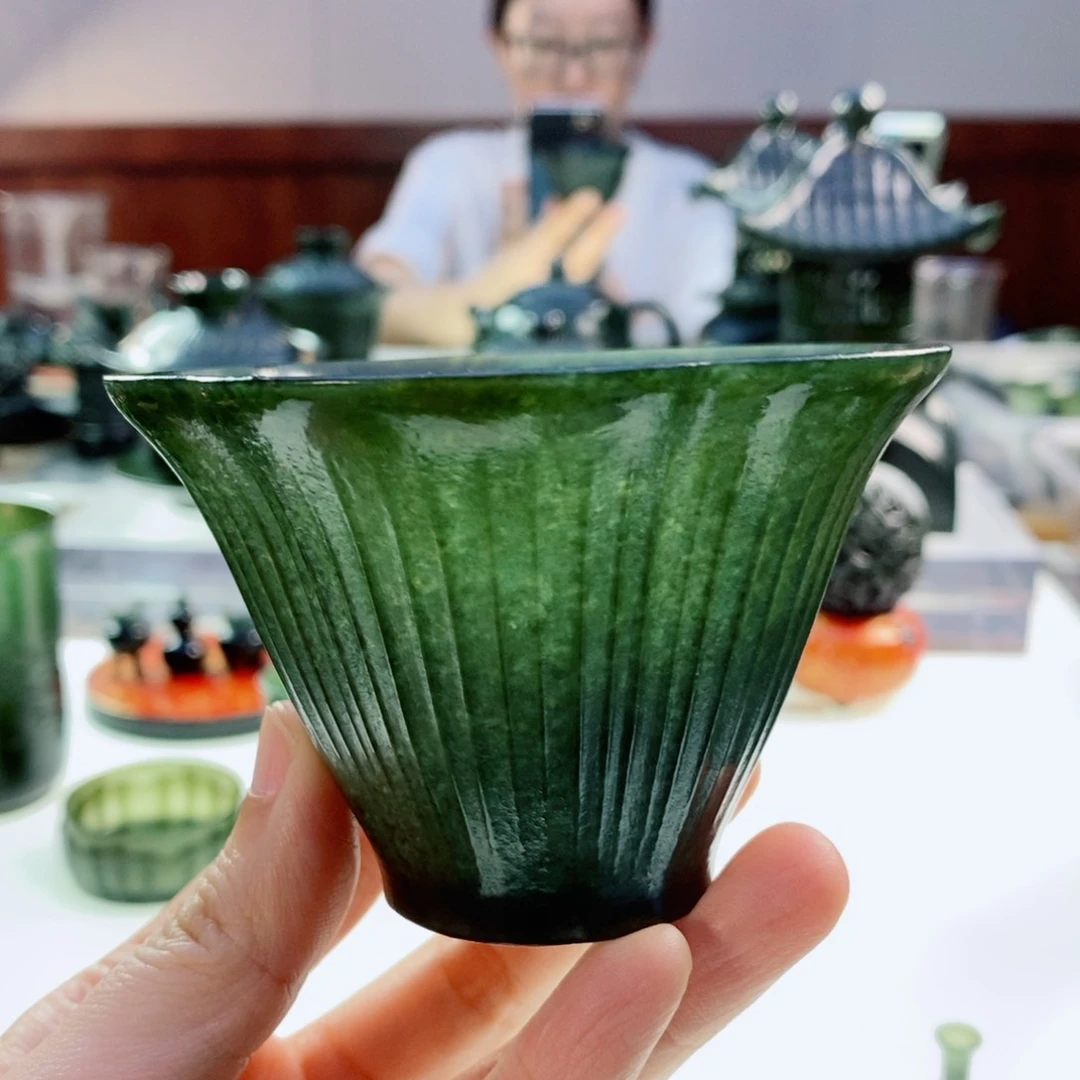 未镶嵌和田玉（青玉）摆件