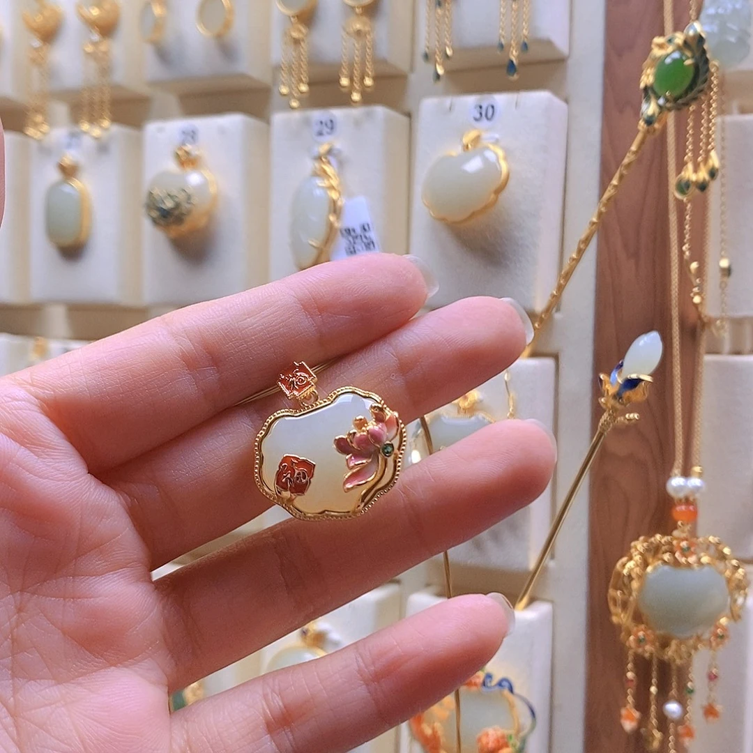 颈饰银S925镶嵌和田玉