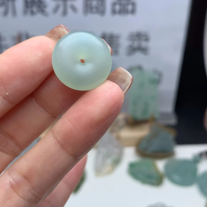 定制翡翠未镶嵌天然翡翠