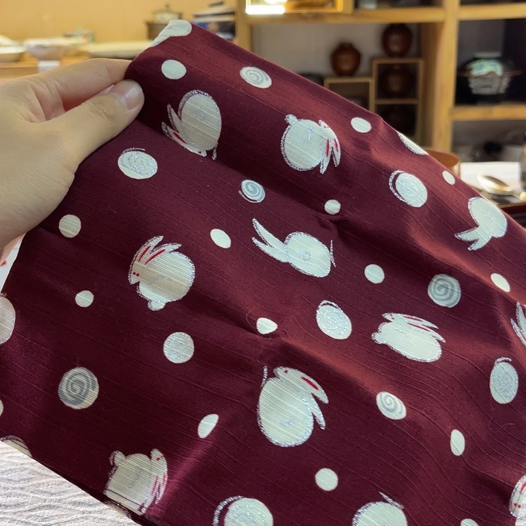 小***安50*50小兔子红底桌布啊啊