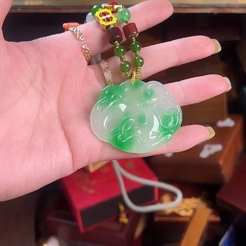 吊坠滴血莲花菩提