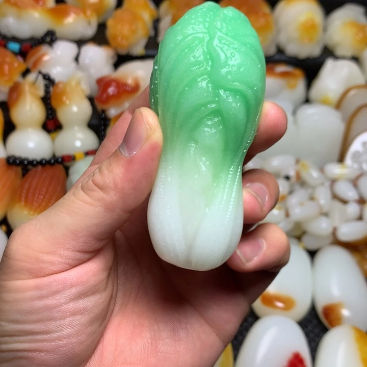 新疆戈壁石五彩石