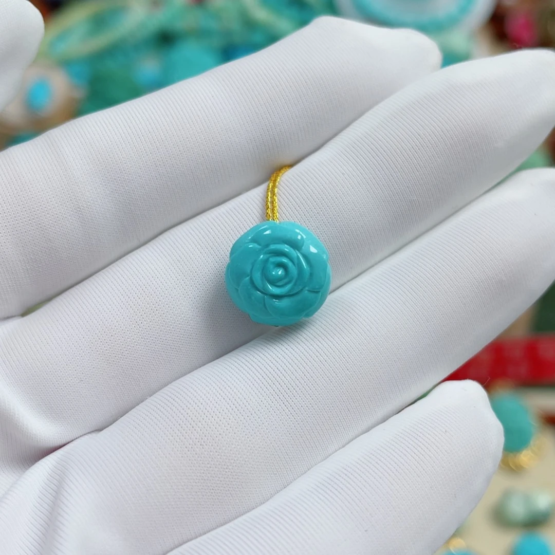 绿松石未镶嵌珠宝奇石