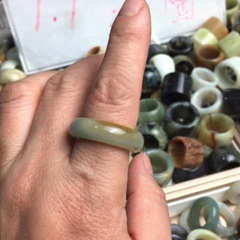 蛇纹石玉合金戒指