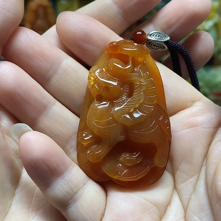 岫玉未镶嵌吊坠(赠链)