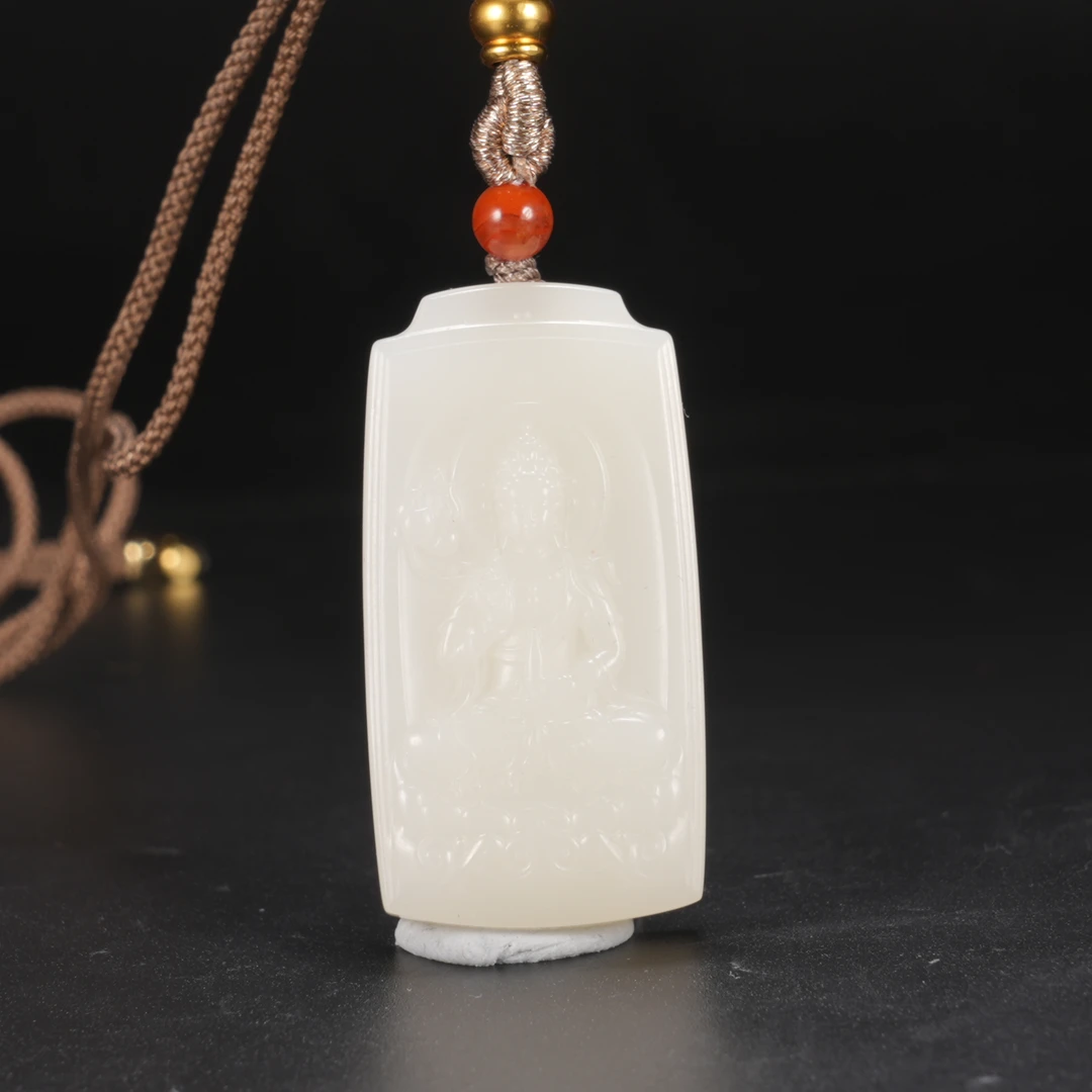 lot32和田玉米达持莲观音/保利拍卖