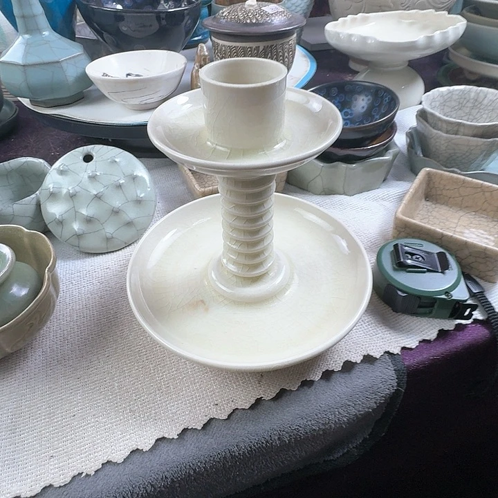 摆件山**巩瓷器和陶瓷制品