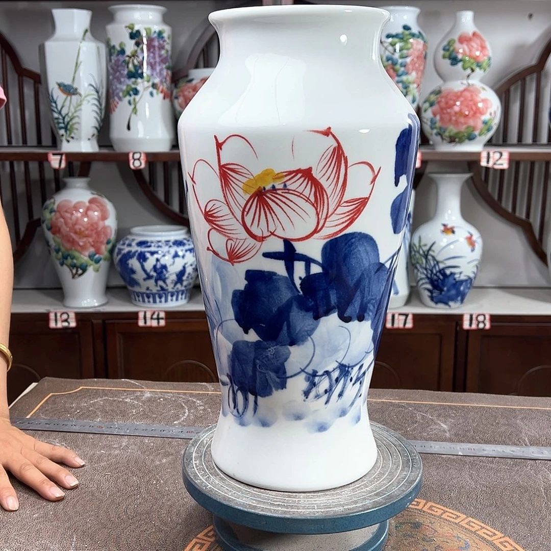 摆件景德镇陶瓷大鱼荷花