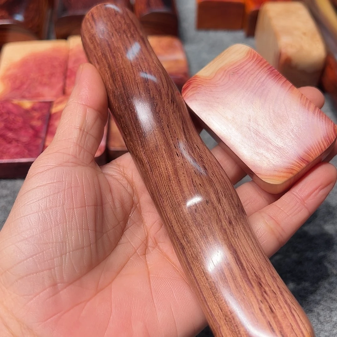 ****里交趾黄檀（大红酸枝）