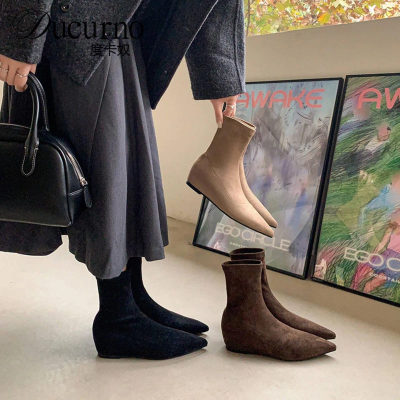 增高显瘦法式气质尖头内增高弹力绒面瘦瘦靴杏色短靴女春秋单靴
