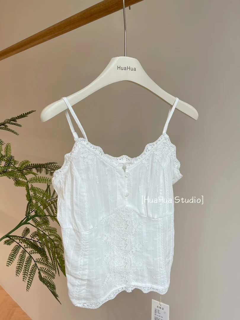 【花花】心动蕾丝~100%棉蕾丝拼接刺绣法式单排扣吊带