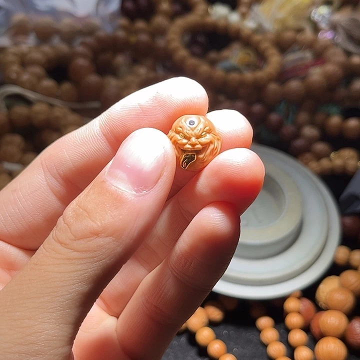 吊坠猴头核桃镶嵌恶僧全品无瑕无药