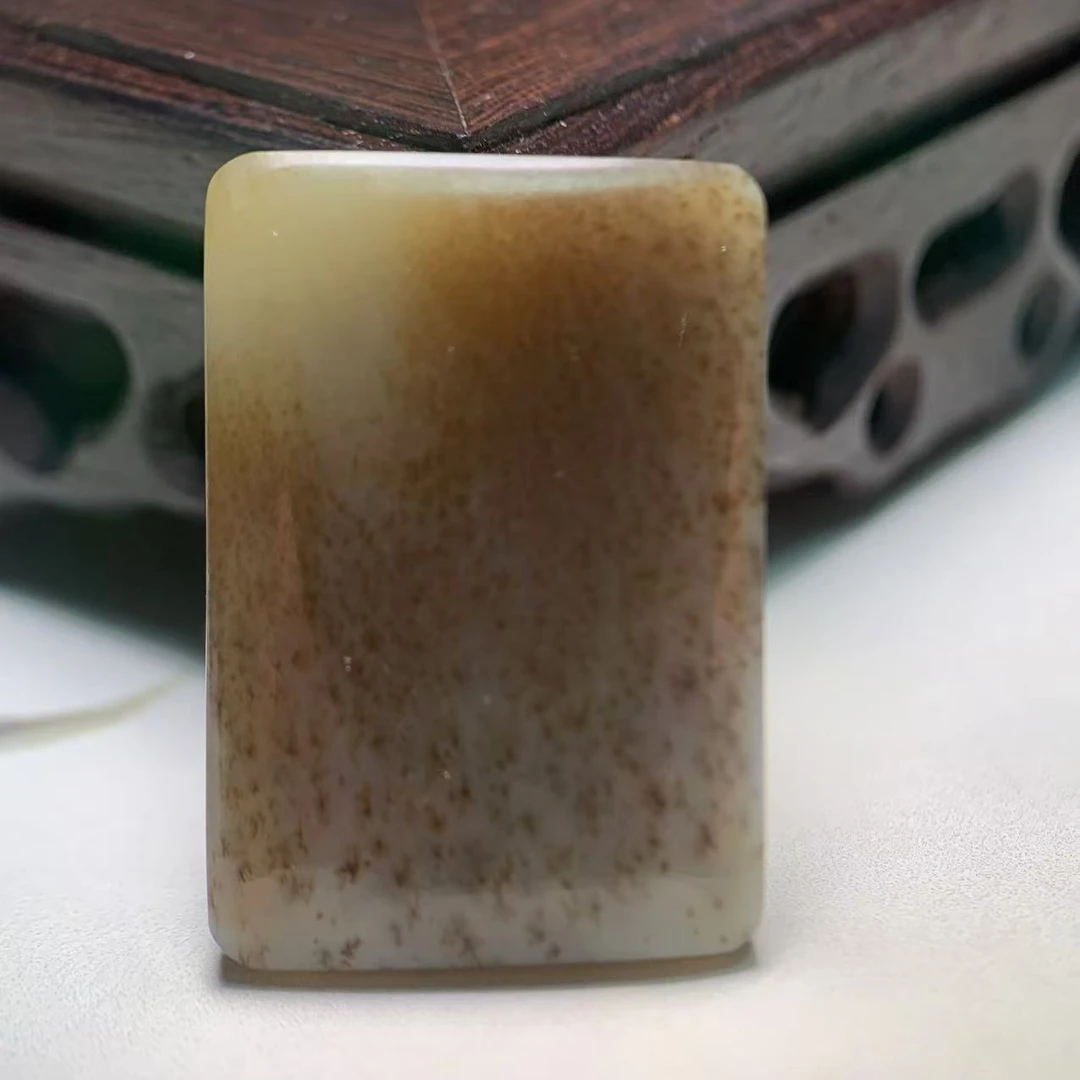 F318海川拍卖和田玉牌子