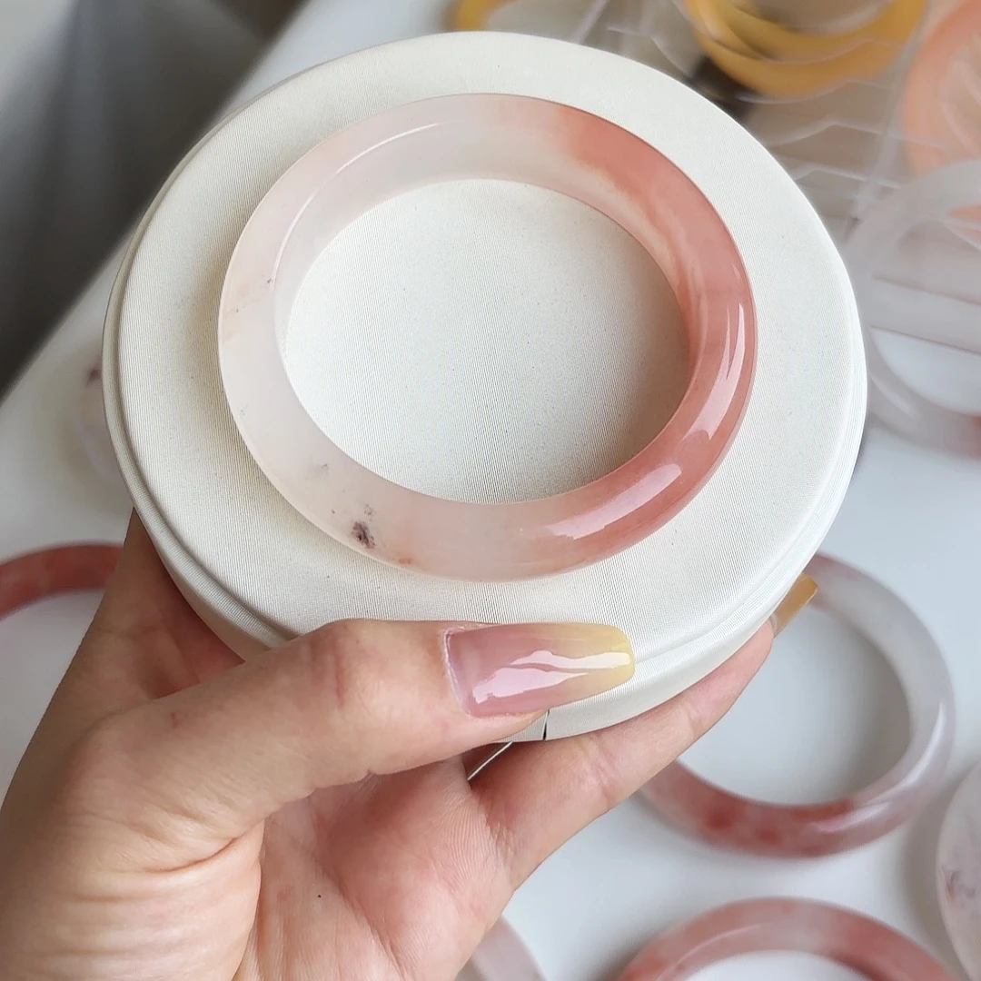 石英质玉手镯未镶嵌_****?56