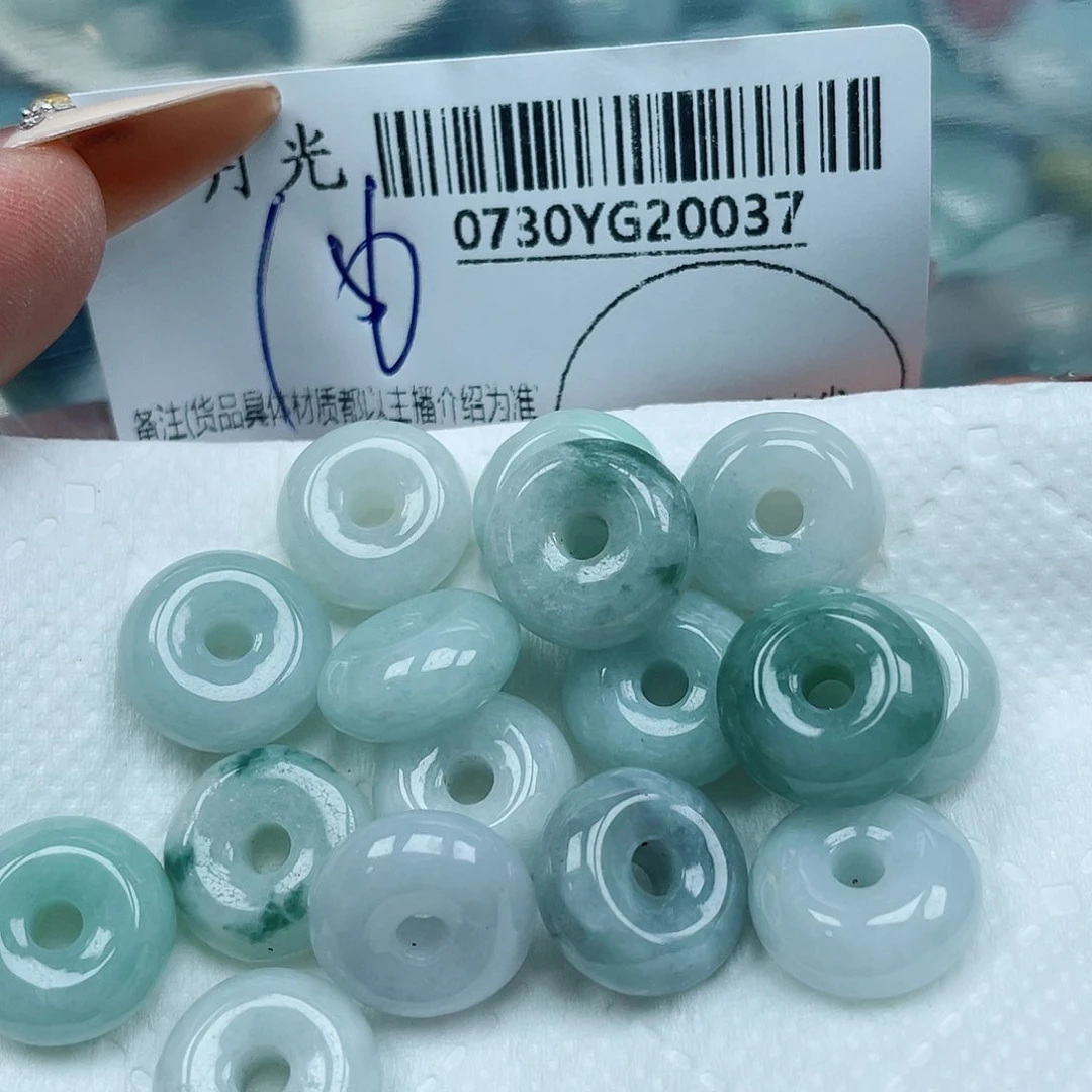 翡翠未镶嵌吊坠(不含链)多样性