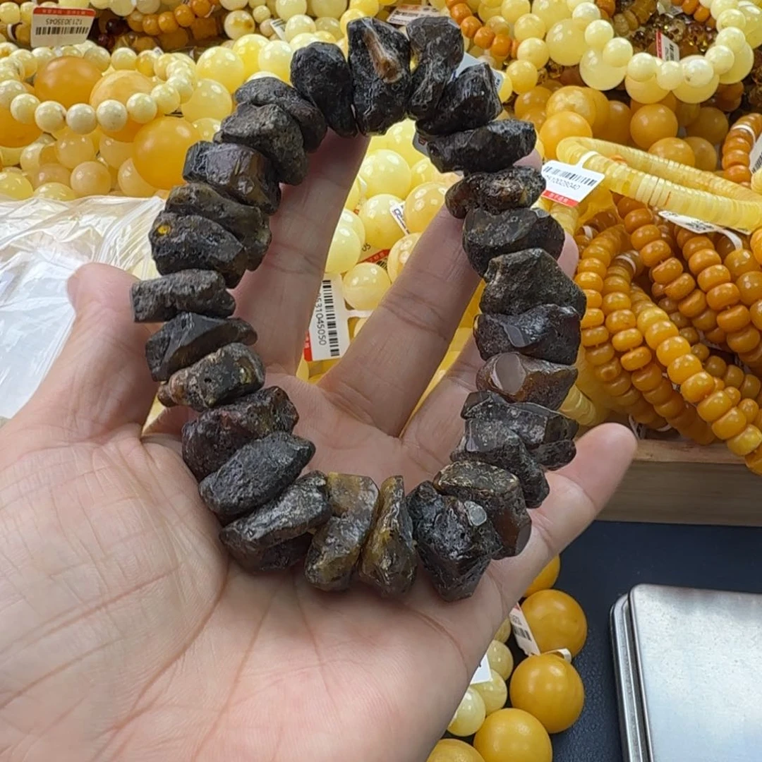 未镶嵌琥珀珠宝奇石