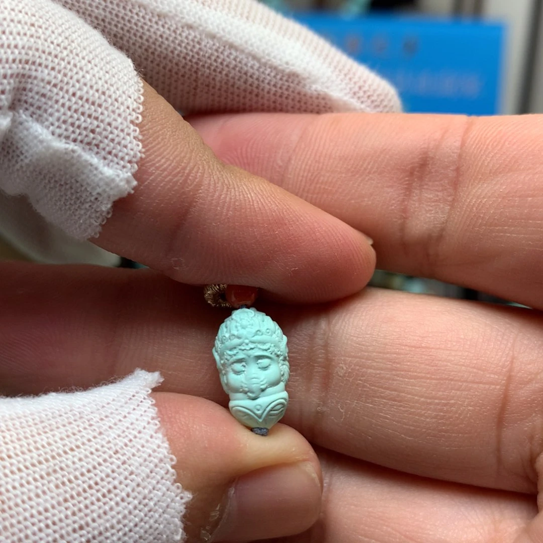 绿松石未镶嵌挂件