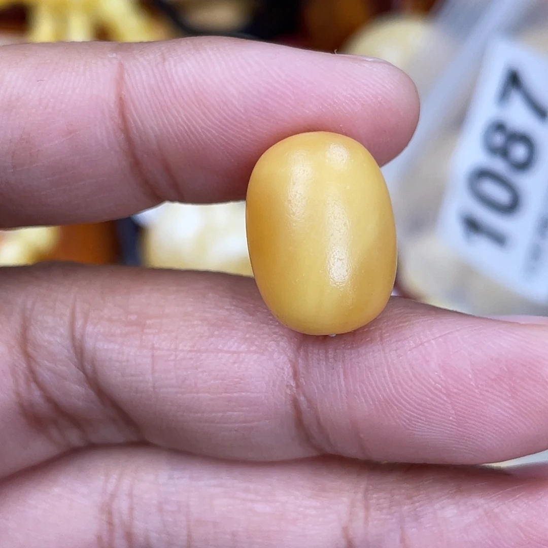 蜜蜡未镶嵌珠宝奇石13