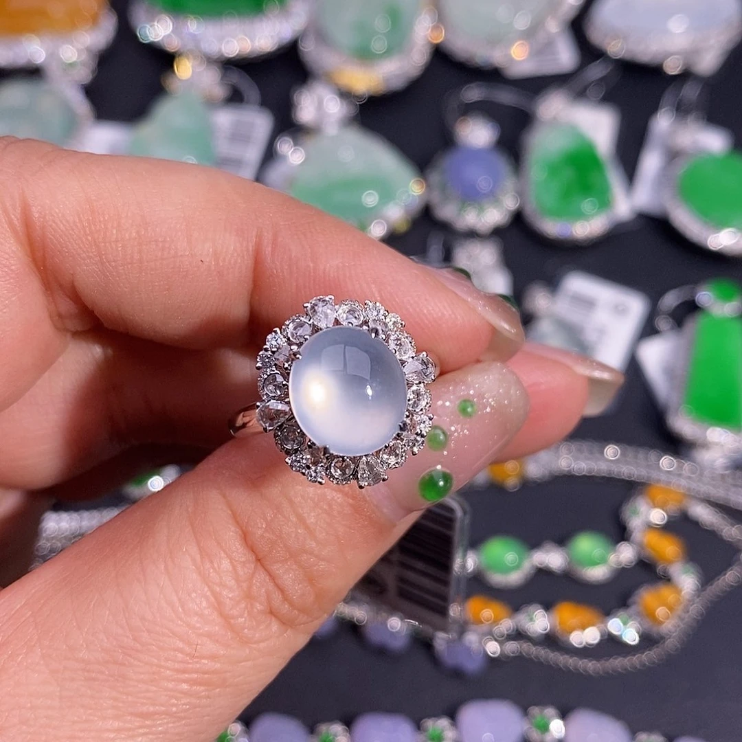 翡翠戒指18K金镶嵌单面