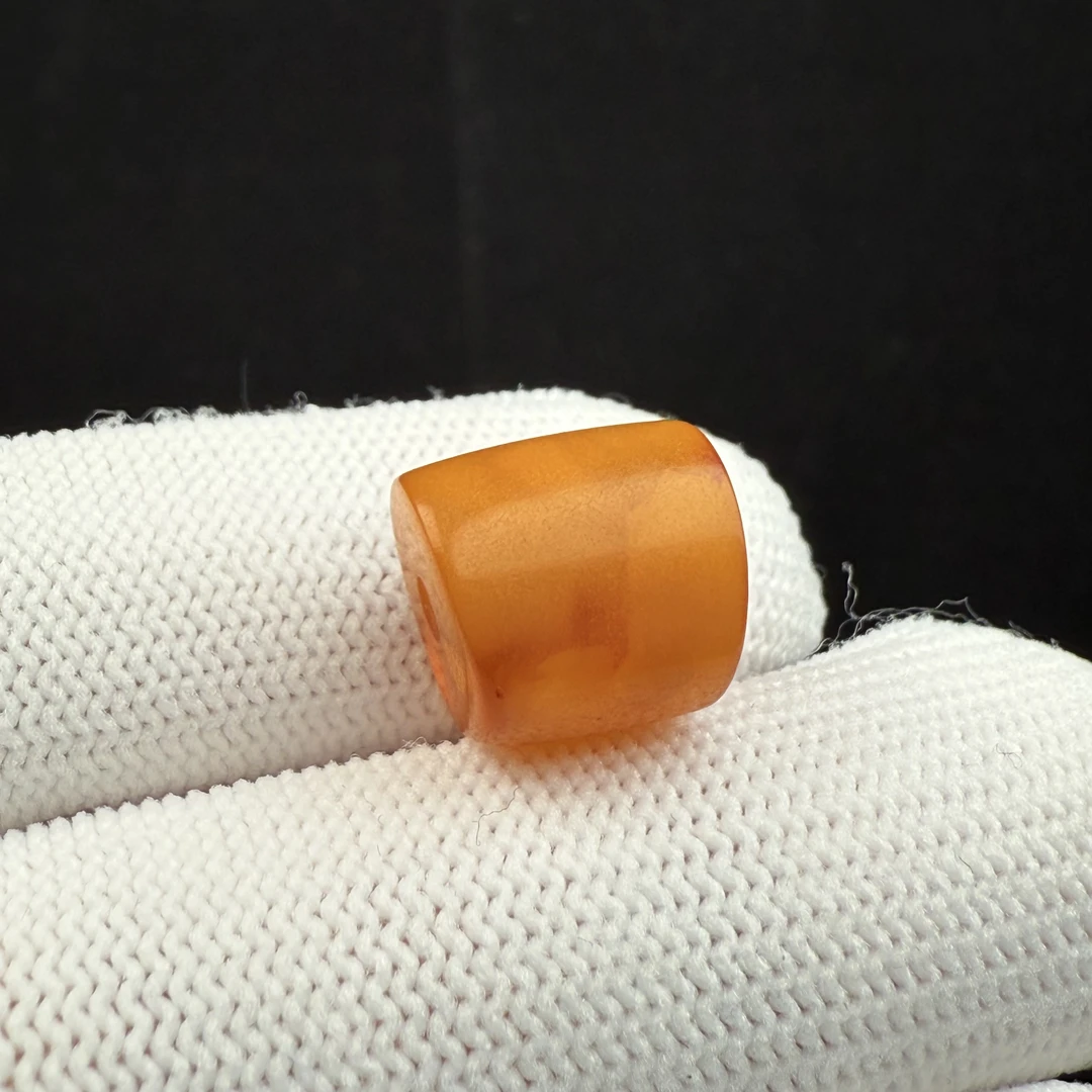 K6030天然原矿蜜蜡-微瑕 老蜡马蹄 11.8*11.9mm 支持复检 假一罚