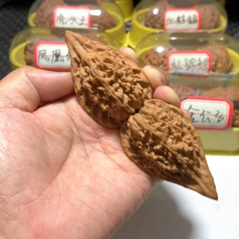 吊坠文玩核桃红樱枪