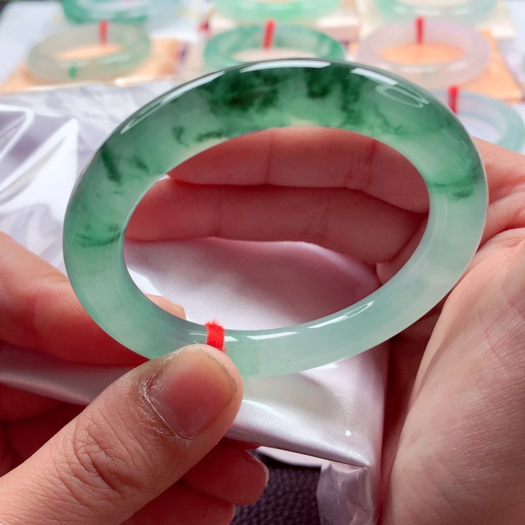 翡翠未镶嵌手镯（圆镯）师妹51宝藏毕业并冰绿花（27号）