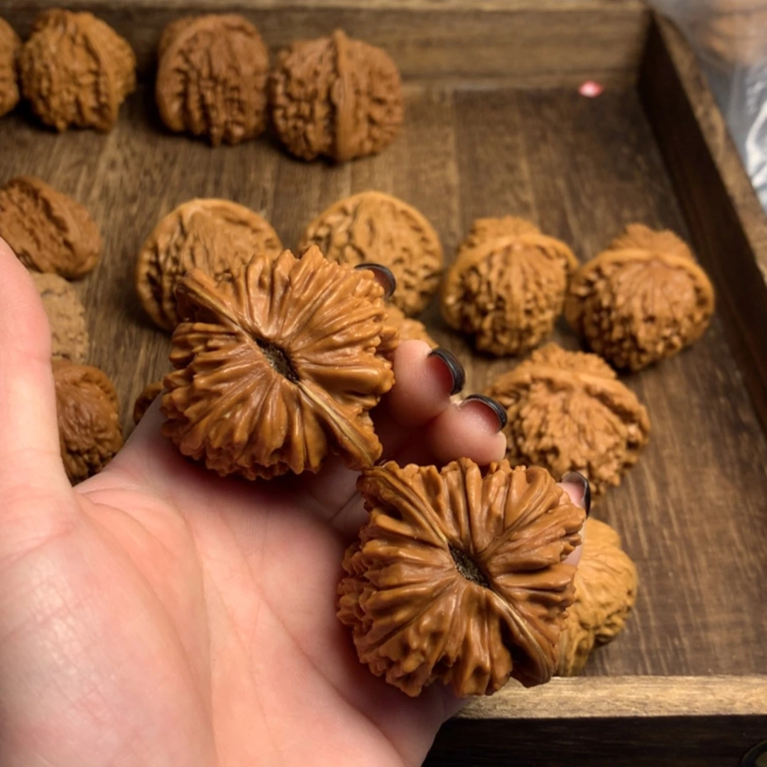 【闪购商品】文玩核桃吊坠静*悍高楼