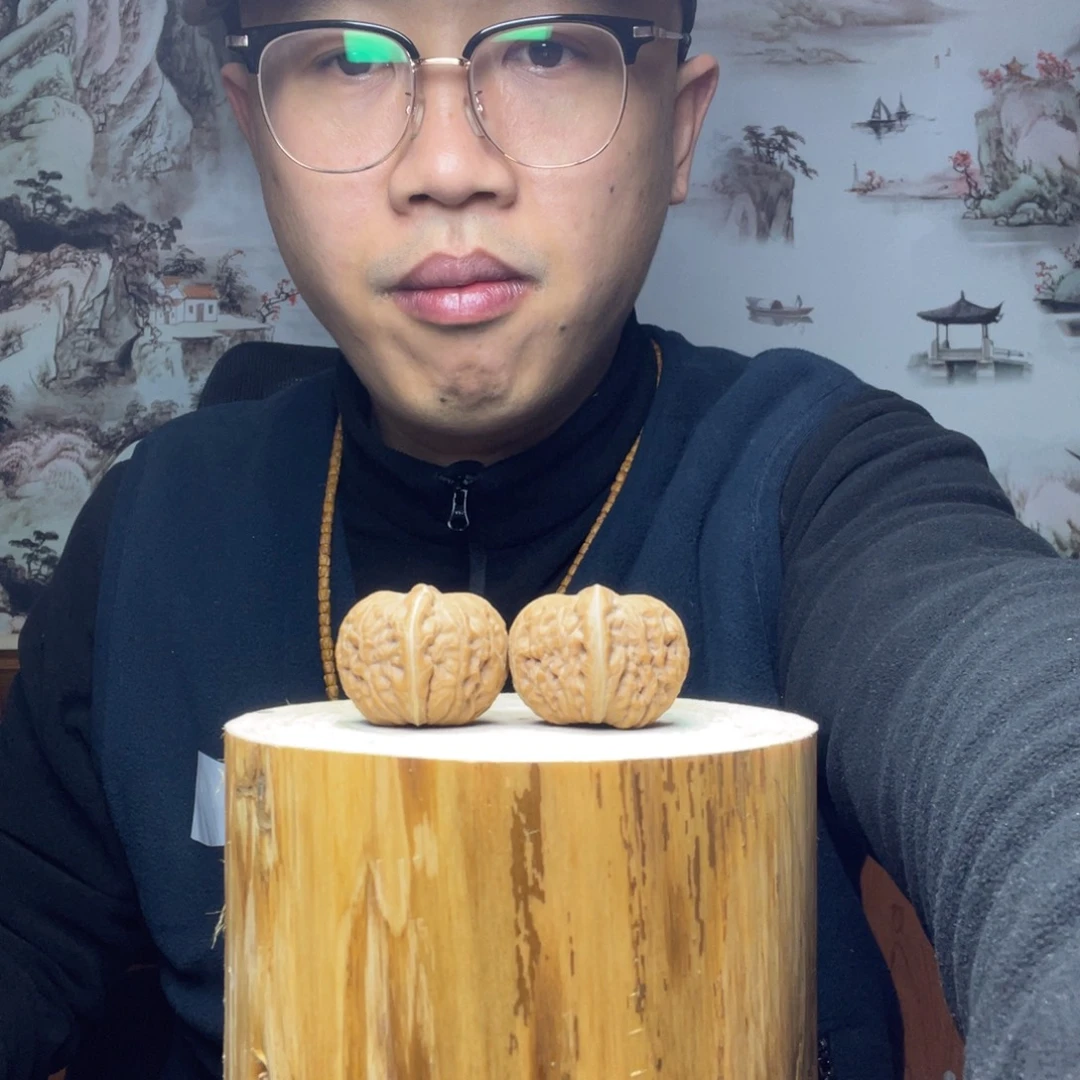 文玩核桃把件元宝