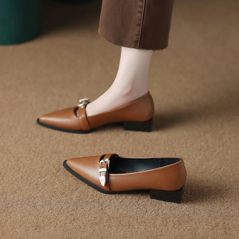 马蹄鞋皮鞋单鞋乐福鞋百搭中跟低跟复古时尚秋季雪汾罗马风格，