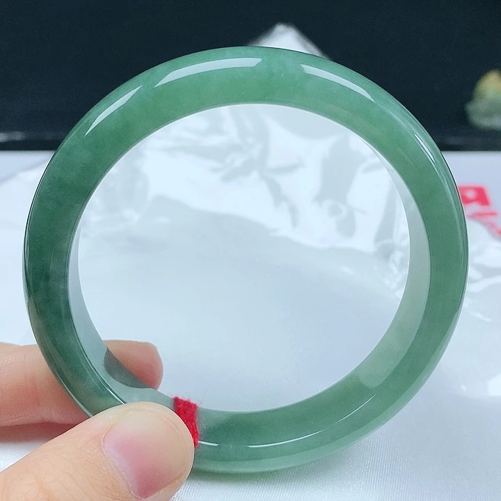 翡翠手镯未镶嵌天然翡翠手镯