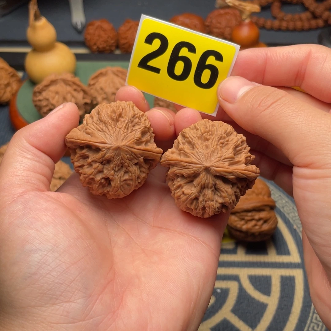 文玩核桃吊坠40全品野牛266号