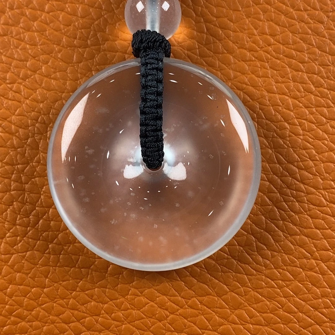 颈饰未镶嵌石英质玉