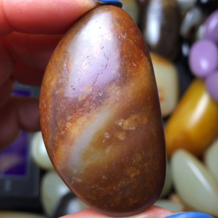 和田玉（翠青玉）未镶嵌珠宝奇石