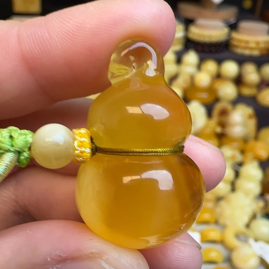 琥珀未镶嵌套链 天然俄料蜜蜡葫芦吊坠7克