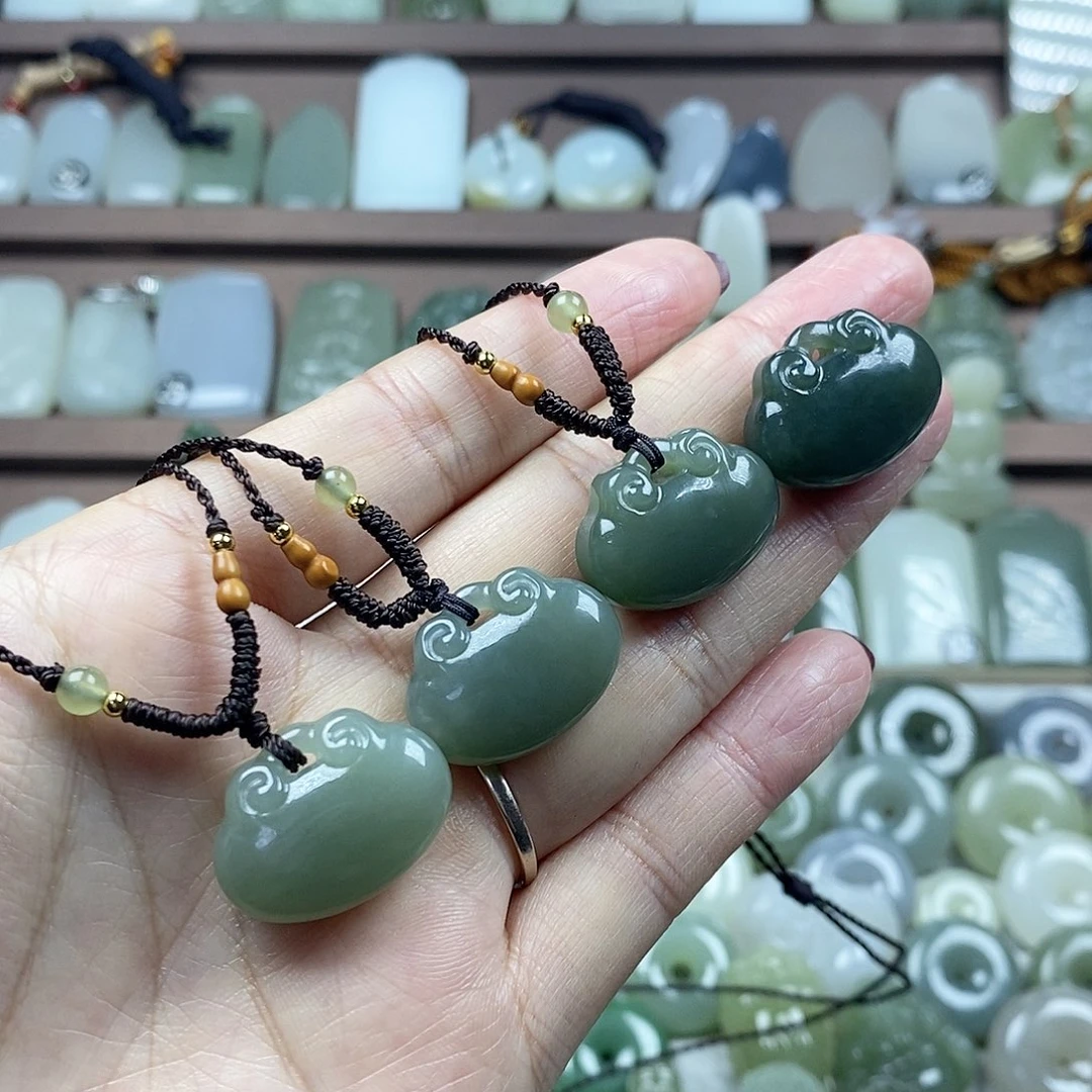 和田玉未镶嵌颈饰福袋多样性发1件