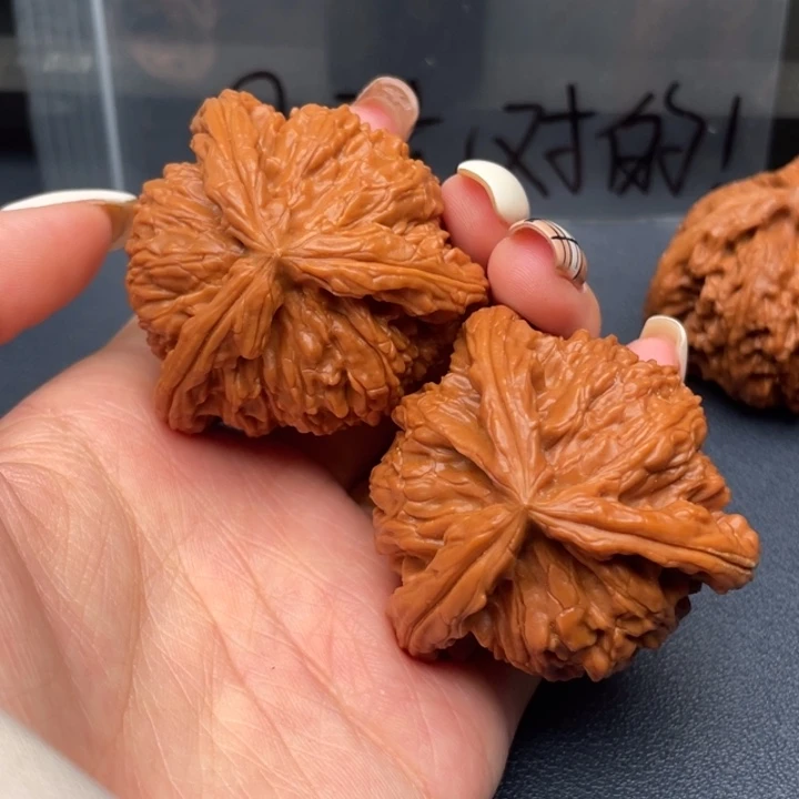 9***9文玩核桃吊坠白狮子