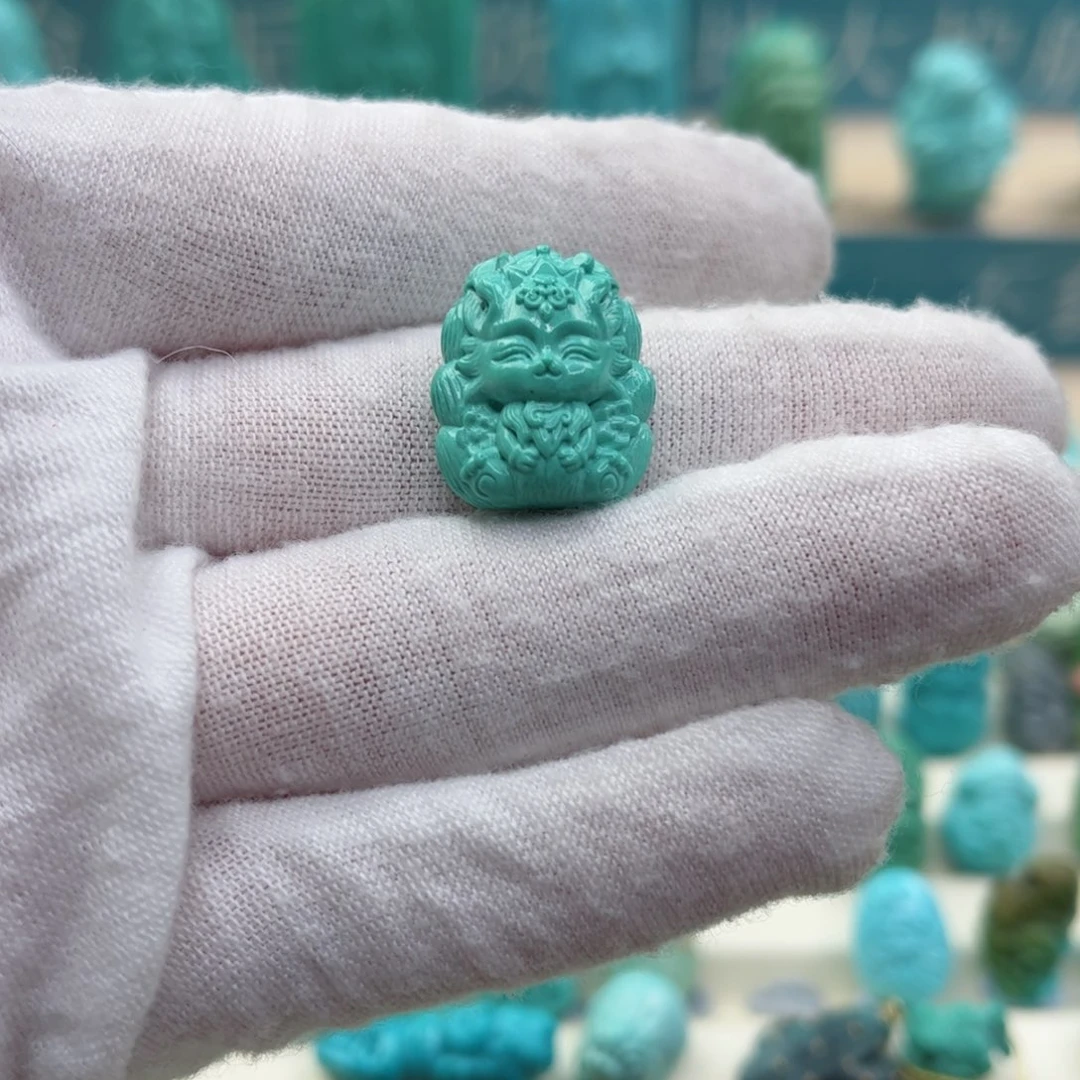 绿松石配饰未镶嵌
