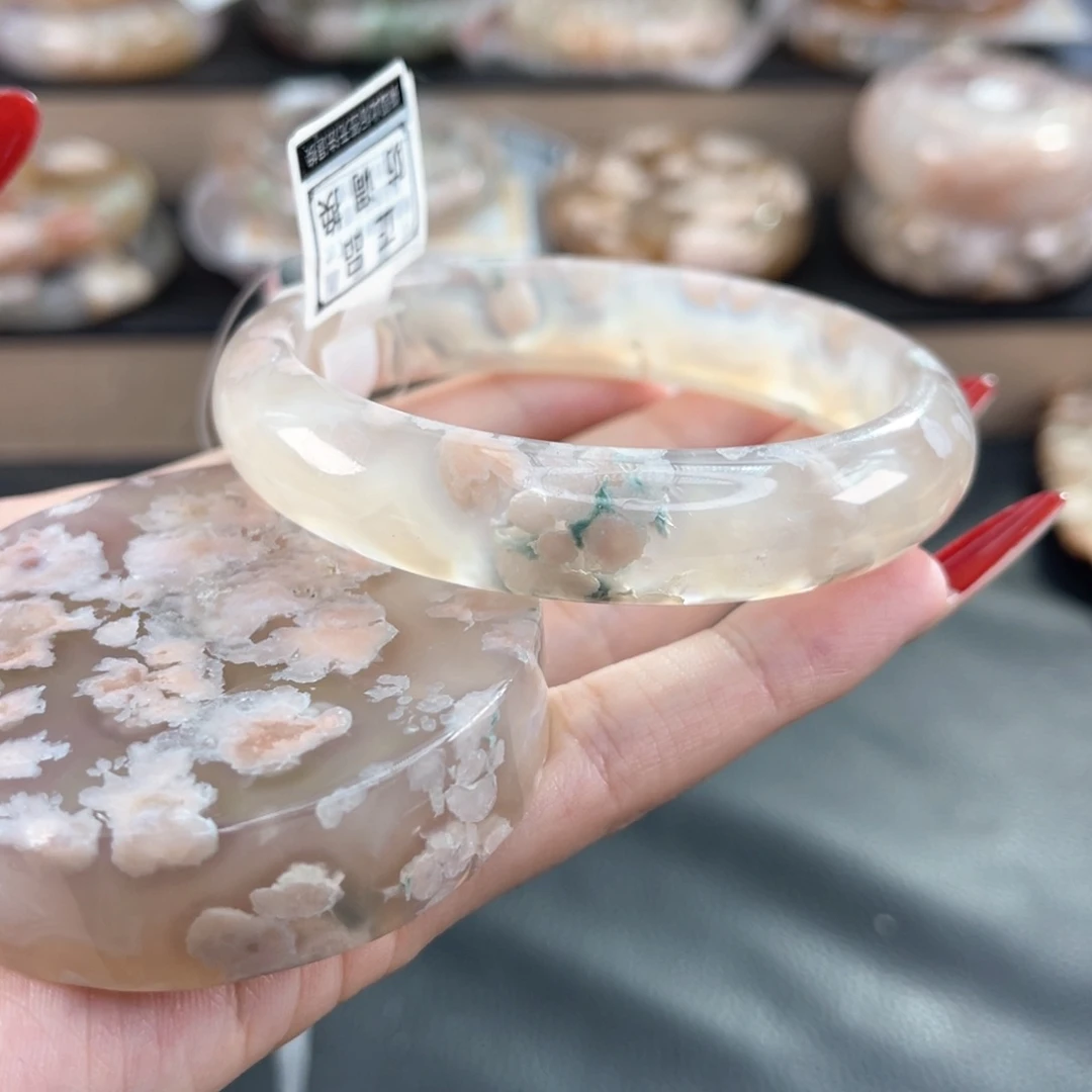 石英质玉未镶嵌手镯60