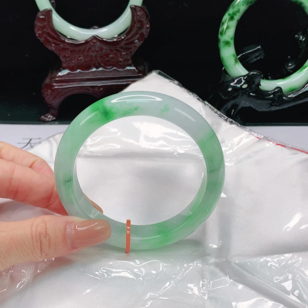 翡翠手镯未镶嵌缅甸天然A货翡翠