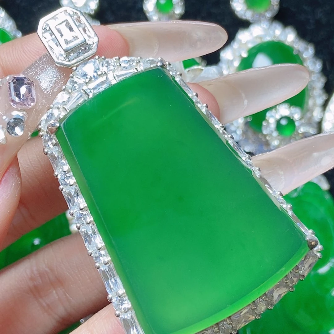 颈饰银S925镶嵌翡翠