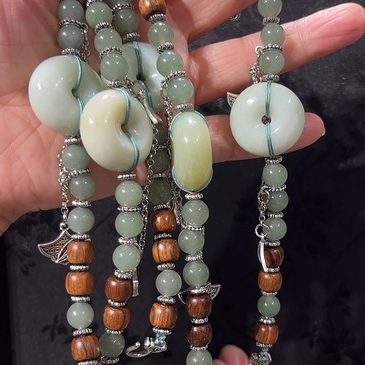 颈饰未镶嵌和田玉