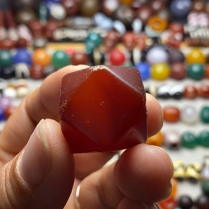 玛瑙/玉髓颈饰未镶嵌胜*者