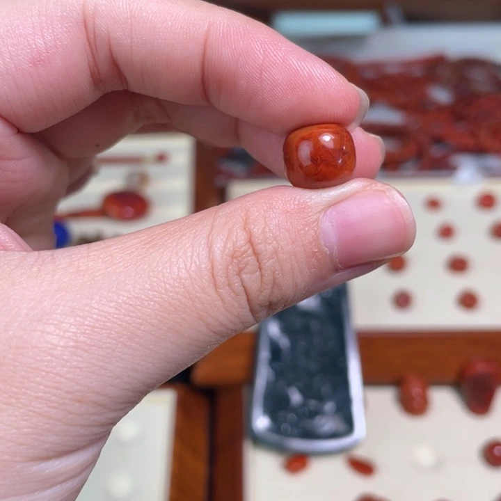 南红玛瑙未镶嵌颈饰43