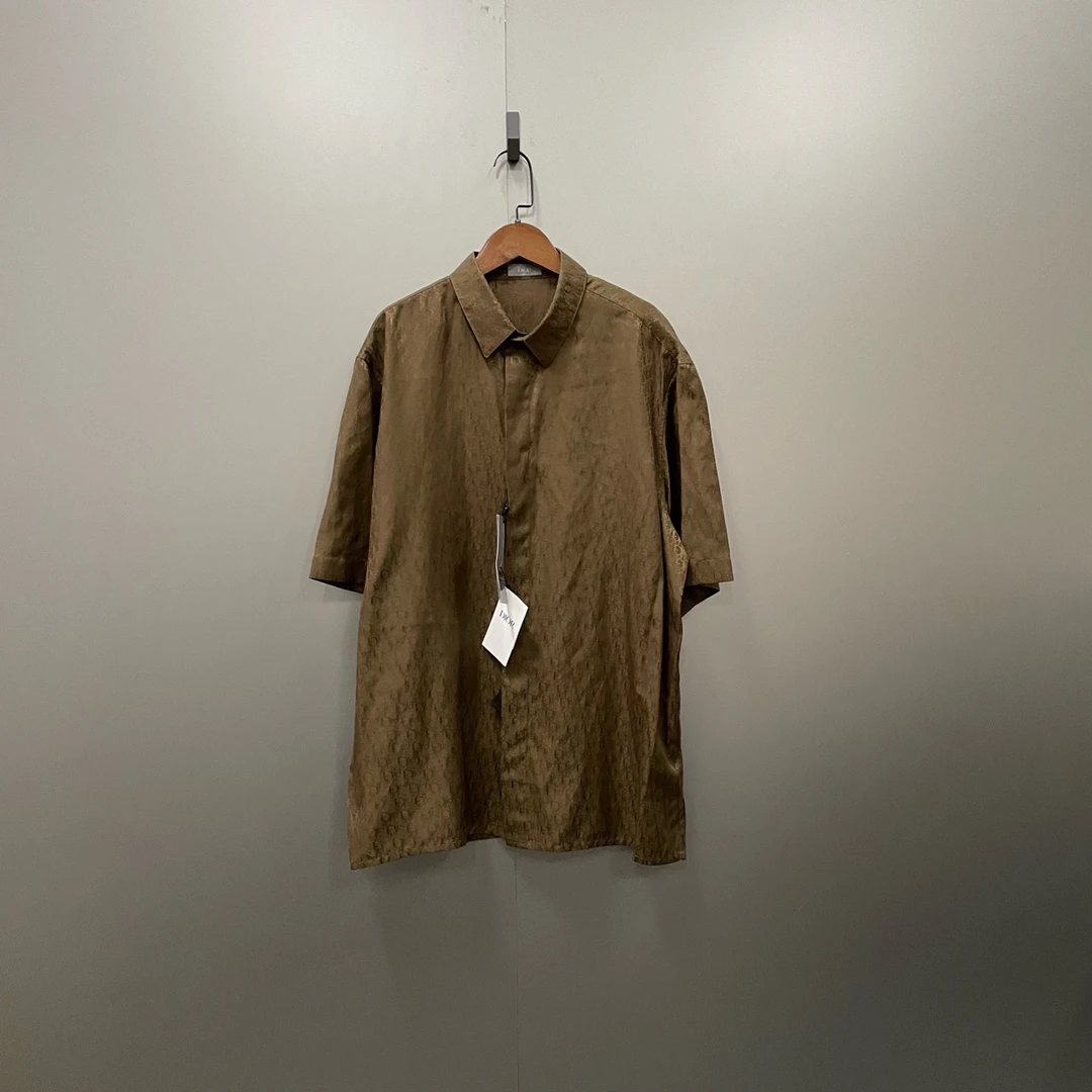 95新 DIOR/迪奥 q324 棕色满印老花丝绸短袖衬衫