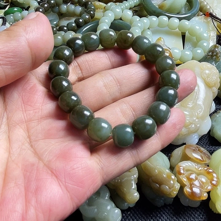 戒***福未镶嵌手链和田玉