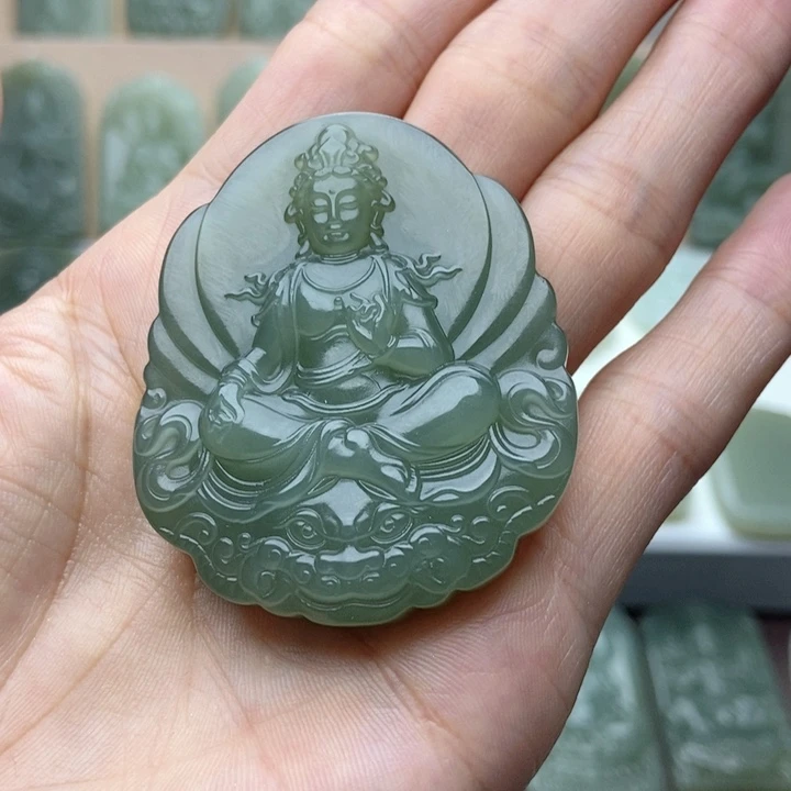 和田玉未镶嵌颈饰魅*